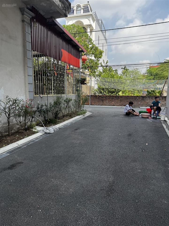 Bán 45m phúc thịnh  đông anh. đường rộng oto đỗ cửa  đất vuông vắn nhỏ xinh  tài chính công nhân