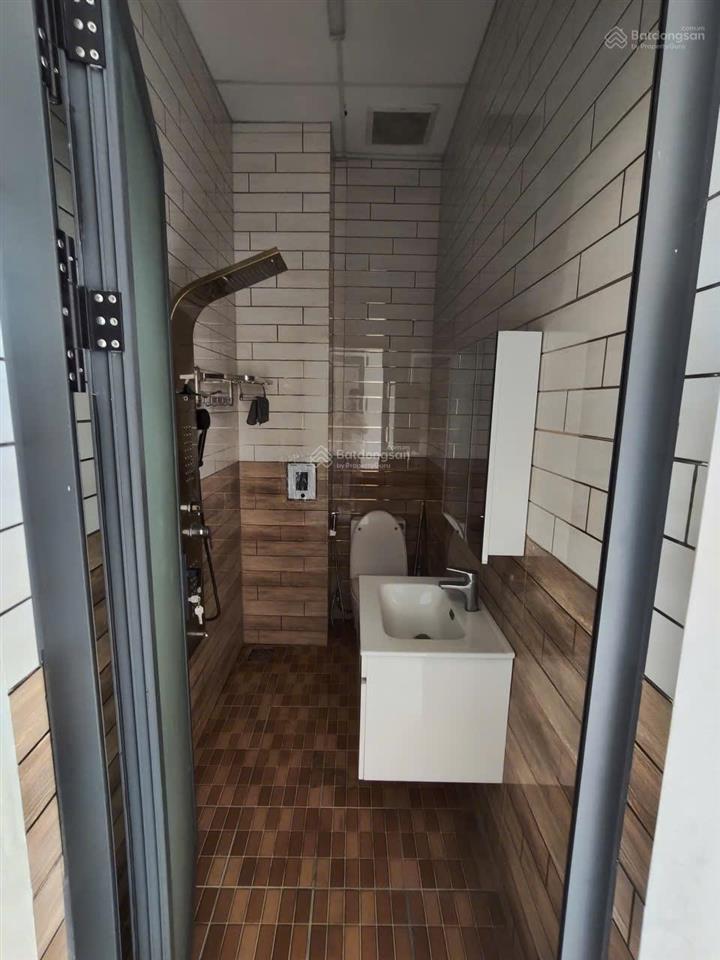 Nhà thơm !! hẻm 5m luỹ bán bích & hoà bình, 3 tấm, 4 x 15m, 4 phòng ngủ, 3 wc