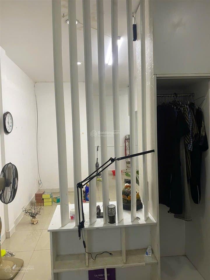 Bán căn hộ tại 377 tân hương.cc khang gia tân phú gần chợ tân hương
diện tích 35.5m2 giá 990tr