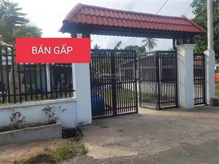 Bán gấp biệt thự nhà vườn cặp sông sài gòn, mặt tiền đường nguyễn thị nghiêm. dt 411.7m2 102m2 tc