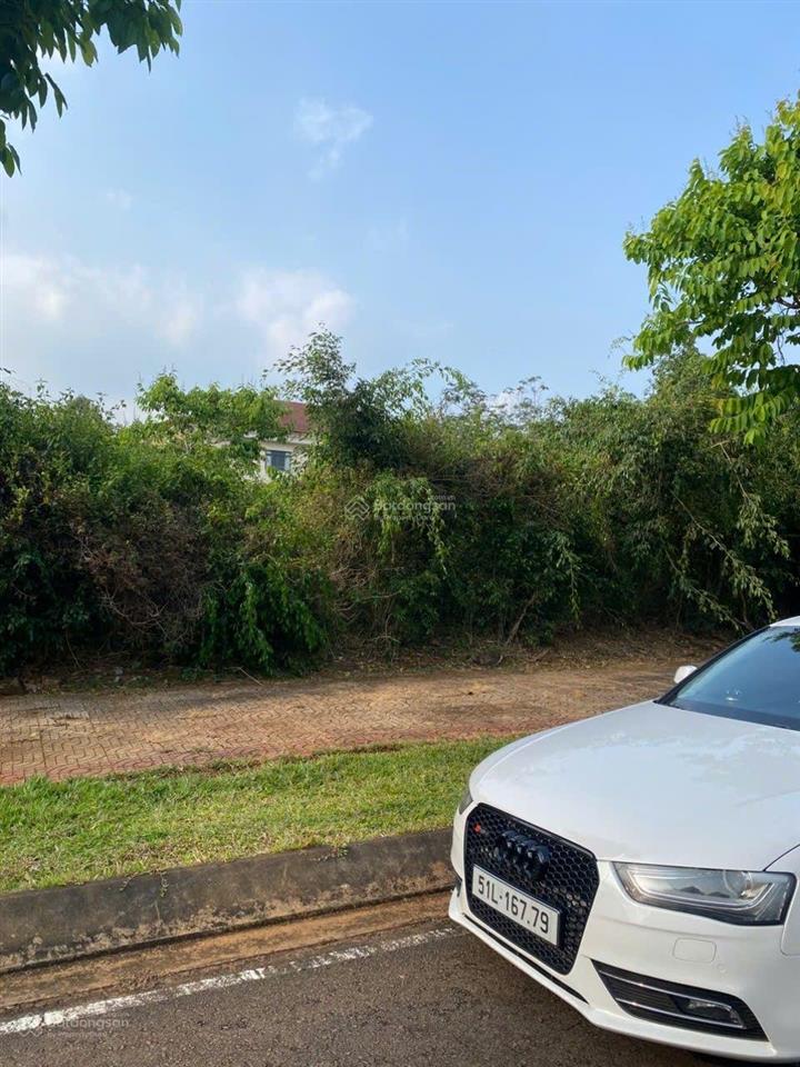 Bán gấp lô đất mặt tiền đường n6 nhựa thông 12m khu dịch vụ thương mại dầu giây.0909 450 ***