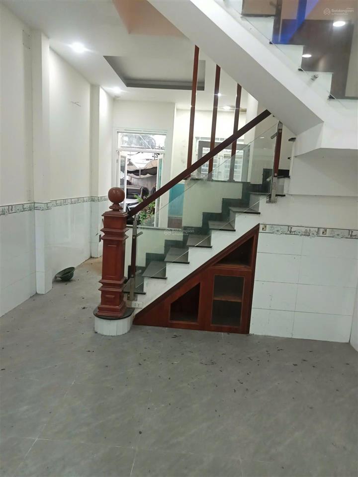 Bán gấp nhà và đất cc đứng tên ủy quyền,thuộc bình mỹ củ chi bên hông cầu rạch tra.