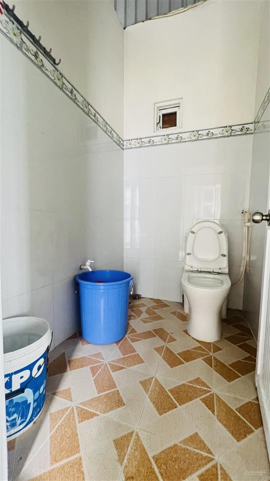 Bán nhà mặt tiền quốc lộ 80 kế trường lái