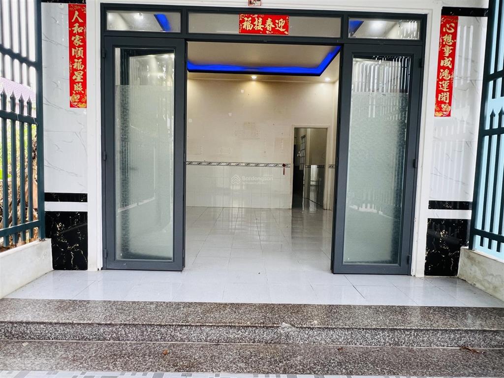 Nhà cho thuê. lộ ô tô tới. gần trường học. gần chợ
