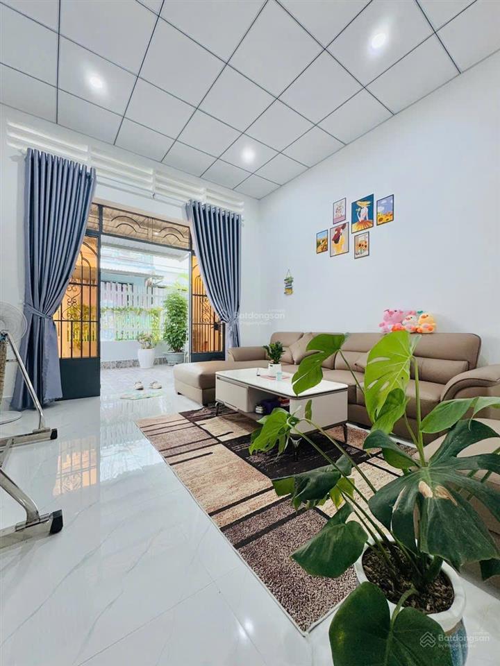 Nhà cho thuê ngày/ tháng/ đầy đủ tiện nghi/ có ban công