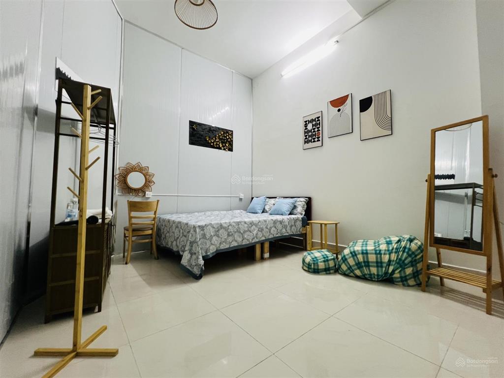 Phòng cho thuê đầy đủ tiện nghi. căn góc