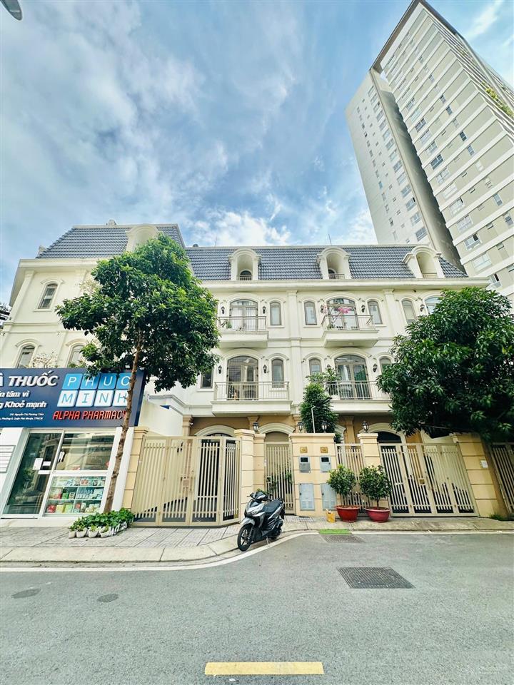 Cho thuê nhà đường phổ quang, quận phú nhuận, khu golden mansion  dtsd 400m2, 5,6m x 18m