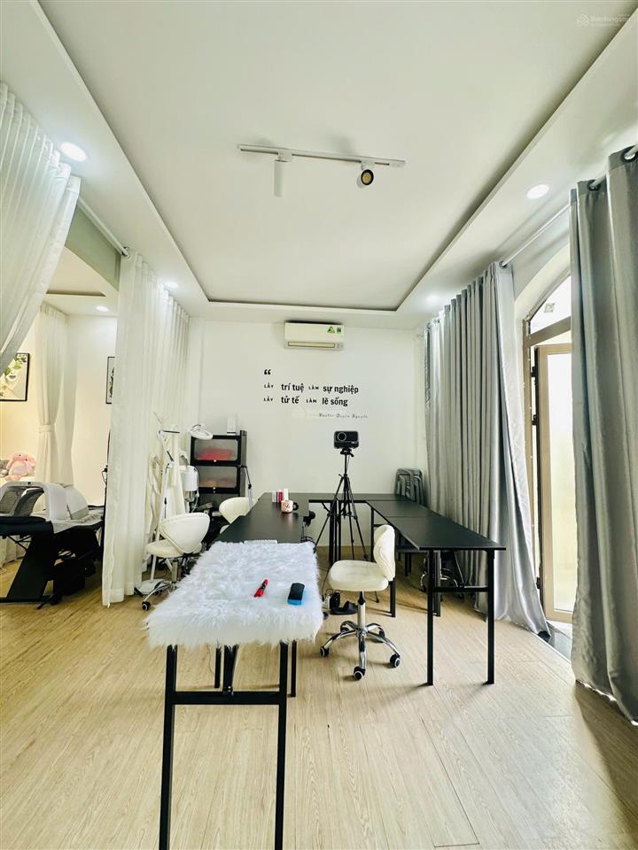 Cho thuê nhà đường phổ quang, quận phú nhuận, khu golden mansion  dtsd 400m2, 5,6m x 18m