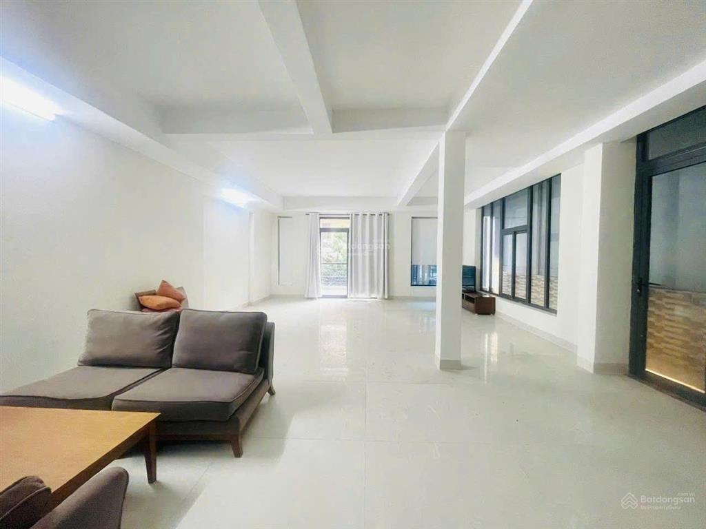Cho thuê nhà 326b hai bà trưng, phường 8, quận 3, ngang 6 dài 18m, trệt 3 lầu
