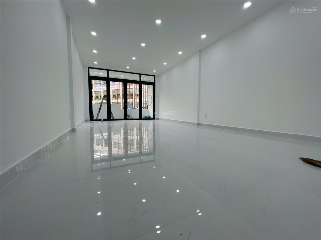 Cho thuê nhà nguyên căn đường lê văn sỹ, phường phú nhuận, 5mx25m, dtsd 250m2