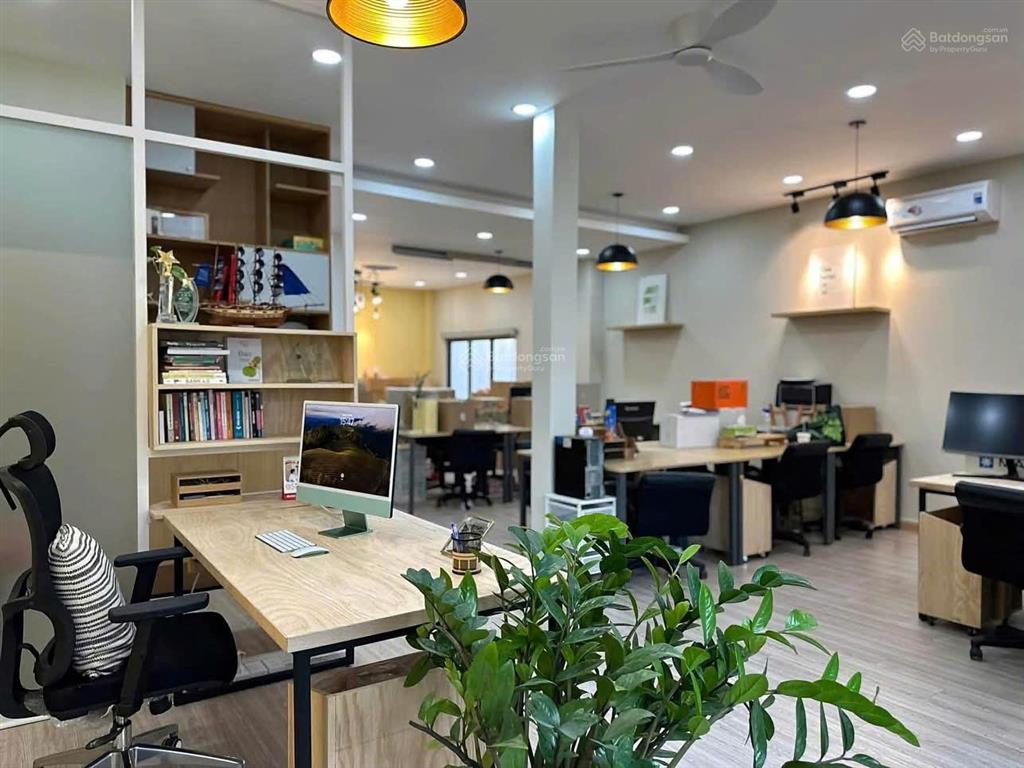 Cho thuê nhà mặt tiền 7 trần doãn khanh, phường tân định, tp hcm  phù hợp văn phòng