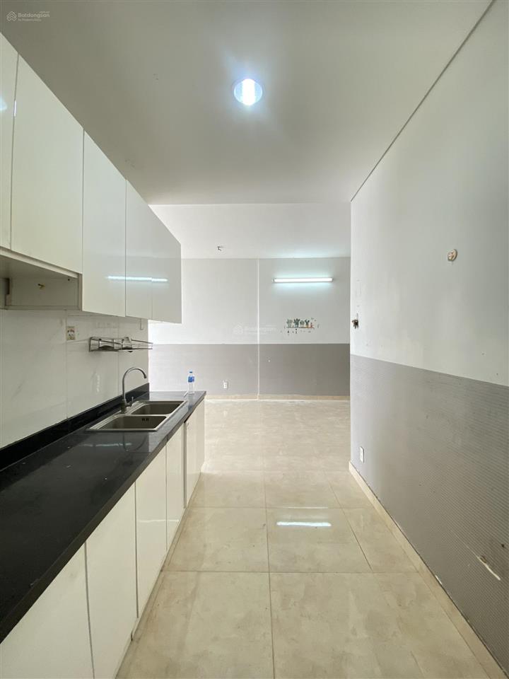 Cho thuê nhanh căn hộ luxcity 2pn 2wc nội thất cơ bản chỉ 11tr/tháng, ở liền