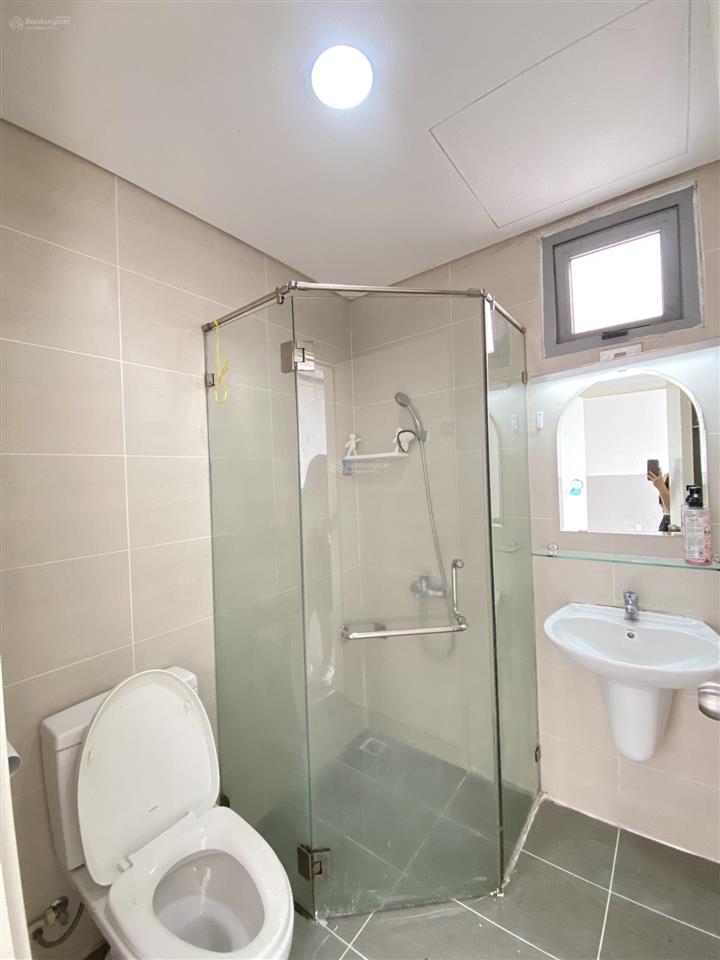 Cho thuê nhanh căn hộ luxcity 2pn 2wc nội thất cơ bản chỉ 11tr/tháng, ở liền