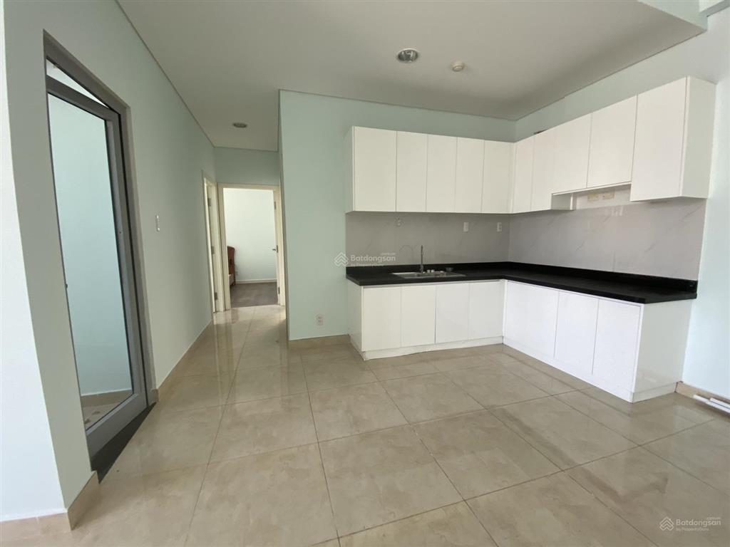 Xuống nhà mặt đất nên bán gấp căn hộ luxcity 85m2 3pn 2wc full nt chỉ 4tỷ7, căn góc siêu thoáng