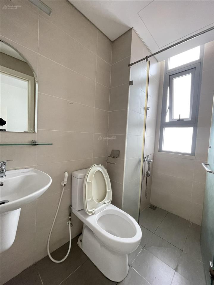 Xuống nhà mặt đất nên bán gấp căn hộ luxcity 85m2 3pn 2wc full nt chỉ 4tỷ7, căn góc siêu thoáng