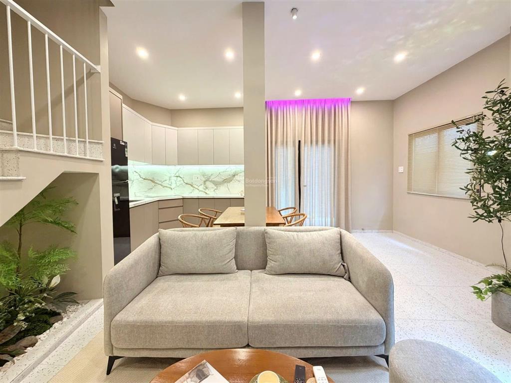 Bán nhà góc ngay 2 mặt tiền võ văn tần  160m2 sử dụng  ngang 6m  giá 8.8 tỷ