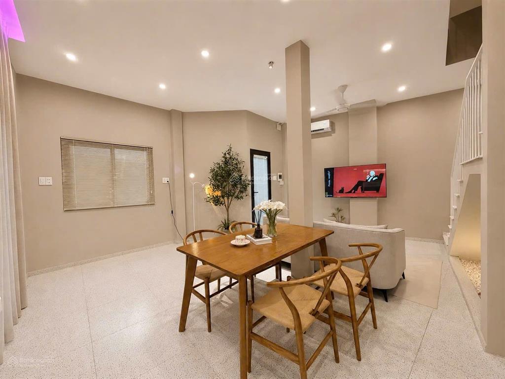 Bán nhà góc ngay 2 mặt tiền võ văn tần  160m2 sử dụng  ngang 6m  giá 8.8 tỷ