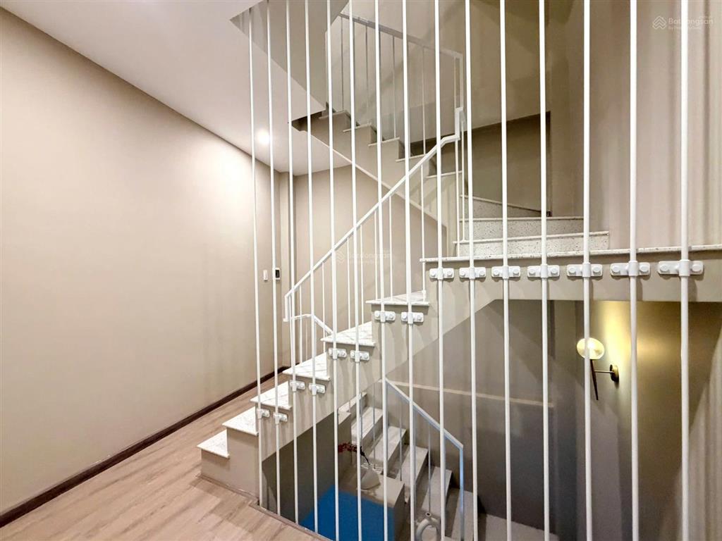 Bán nhà góc ngay 2 mặt tiền võ văn tần  160m2 sử dụng  ngang 6m  giá 8.8 tỷ