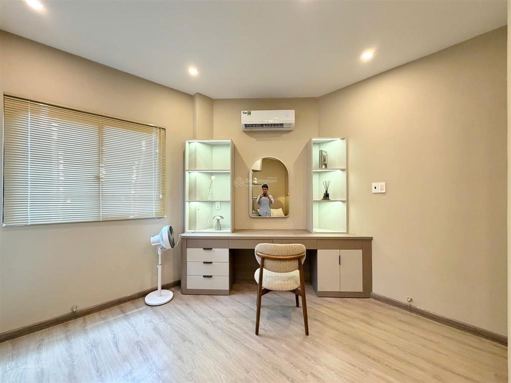Bán nhà góc ngay 2 mặt tiền võ văn tần  160m2 sử dụng  ngang 6m  giá 8.8 tỷ