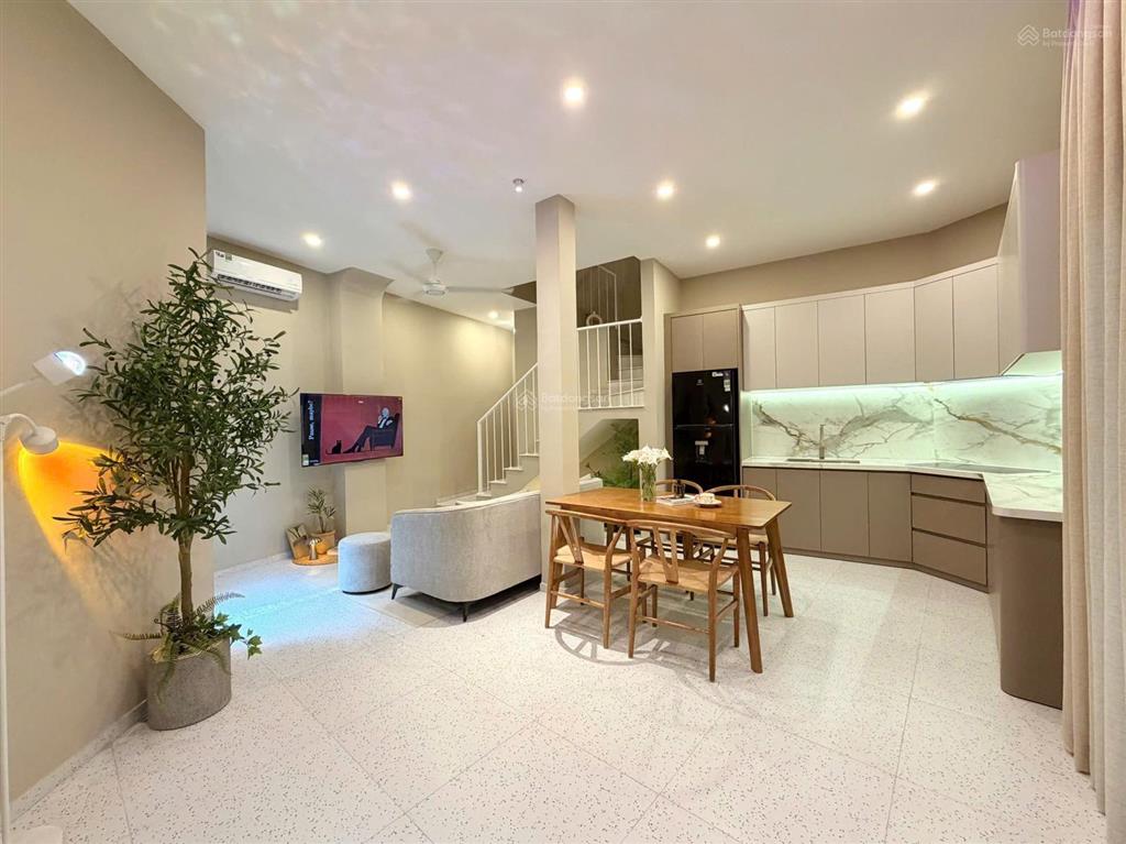 Bán nhà góc ngay 2 mặt tiền võ văn tần  160m2 sử dụng  ngang 6m  giá 8.8 tỷ