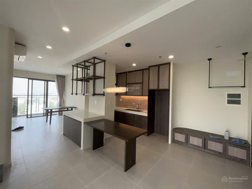 Compass one căn 2pn 96m2 vip, sân vườn trên không,  chính chủ ép giá.  0922 555 ***