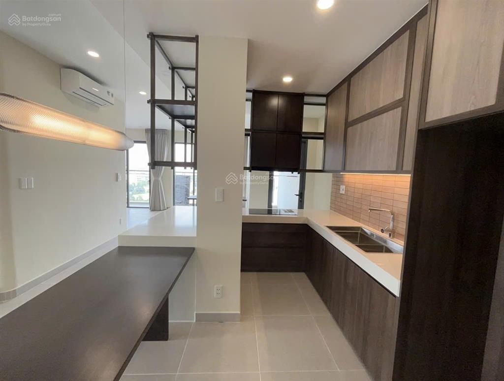 Compass one căn 2pn 96m2 vip, sân vườn trên không,  chính chủ ép giá.  0922 555 ***