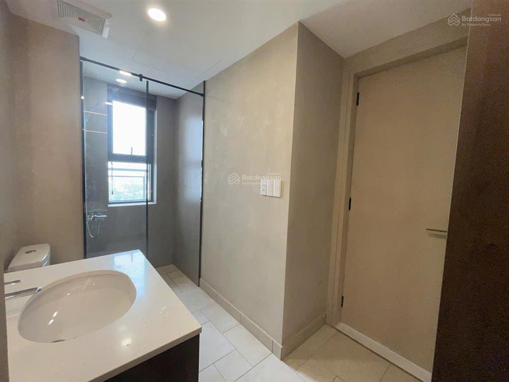 Compass one căn 2pn 96m2 vip, sân vườn trên không,  chính chủ ép giá.  0922 555 ***