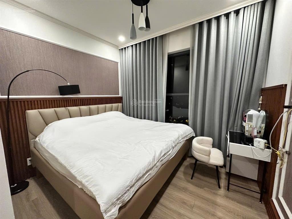 Compass one căn 3pn 104m2  góc tầng cao full nội thất đẹp bán gấp đi nước ngoài