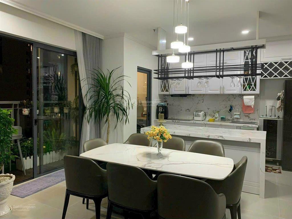 Compass one căn 3pn 104m2  góc tầng cao full nội thất đẹp bán gấp đi nước ngoài