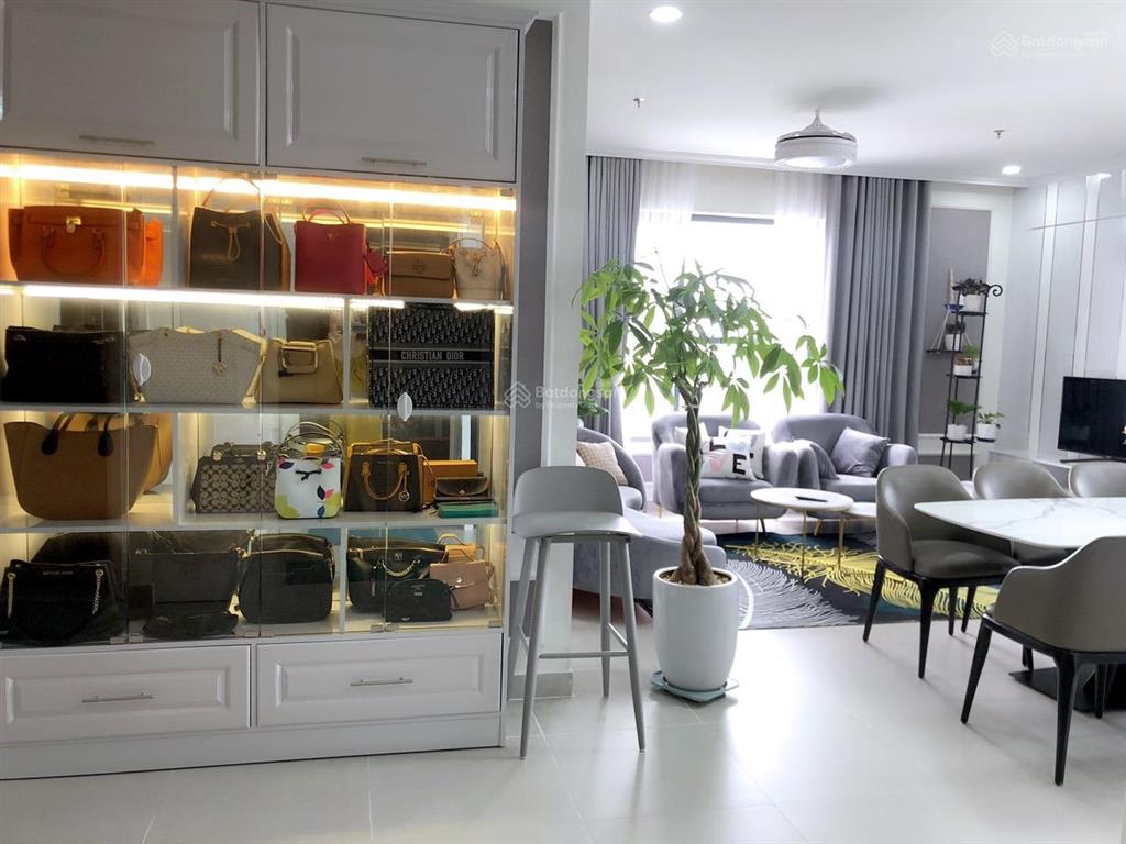 Compass one căn 3pn 104m2  góc tầng cao full nội thất đẹp bán gấp đi nước ngoài