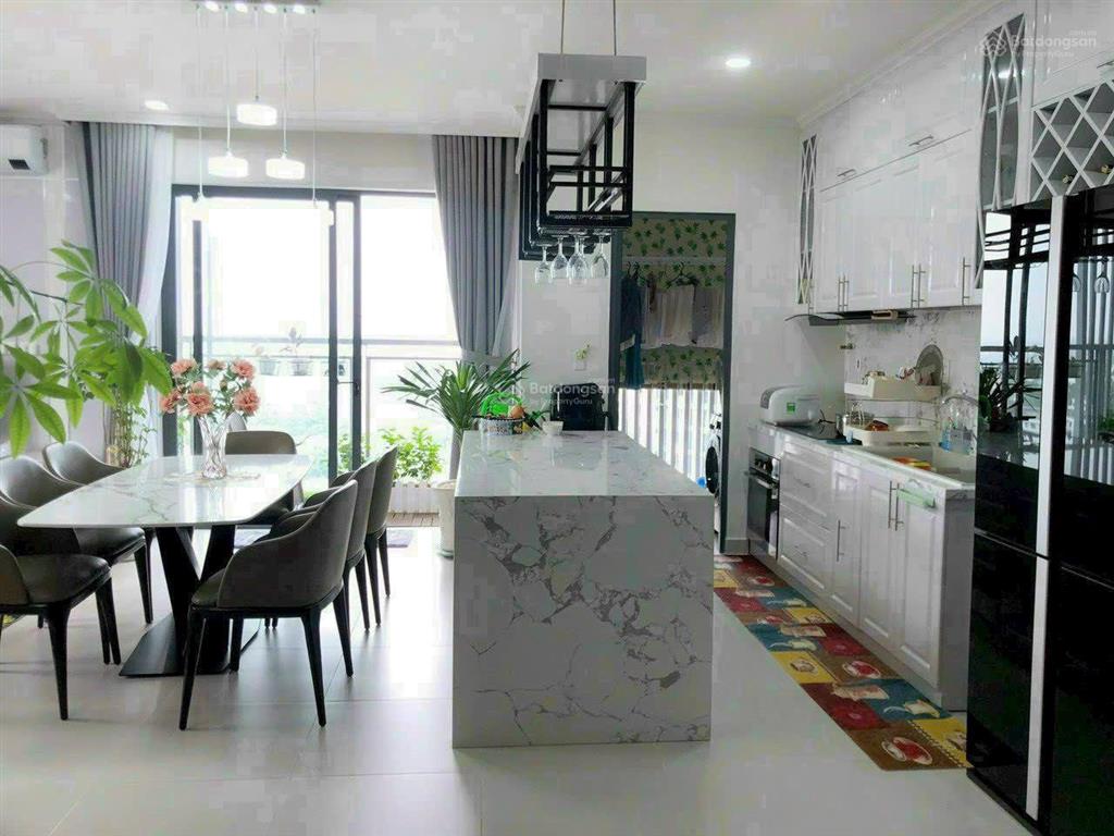Compass one căn 3pn 104m2  góc tầng cao full nội thất đẹp bán gấp đi nước ngoài