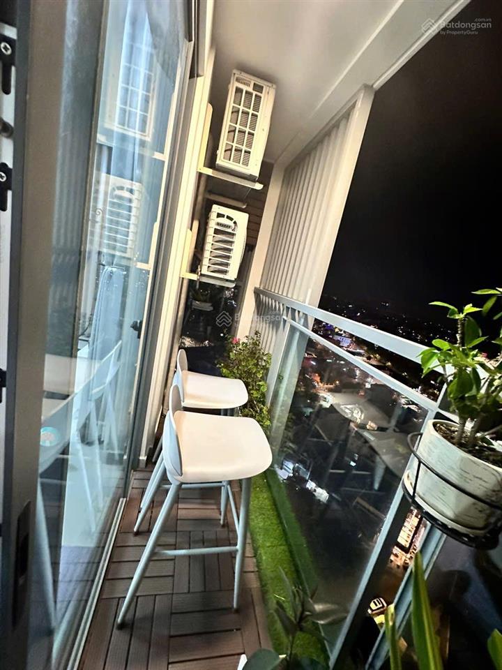 Compass one căn 3pn 104m2  góc tầng cao full nội thất đẹp bán gấp đi nước ngoài