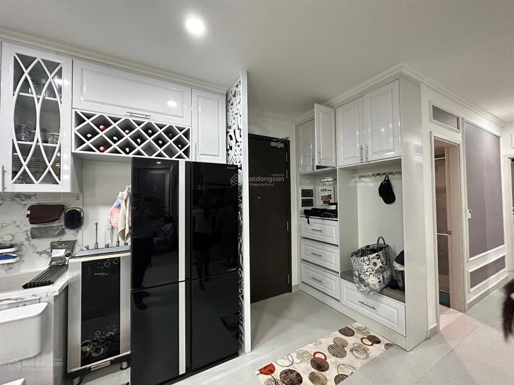 Compass one căn 3pn 104m2  góc tầng cao full nội thất đẹp bán gấp đi nước ngoài
