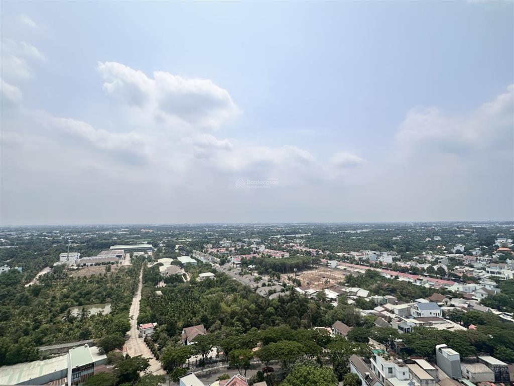 Căn góc 3pn 2.4 tỷ  tầng trung view sông thoáng mát, chủ ngộp bank giảm mạnh 350tr tại the maison