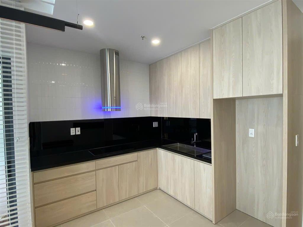 Compass one căn 2pn 78m² mới chưa sử dụng
chủ bán gấp  inbox ngay  0922 555 ***