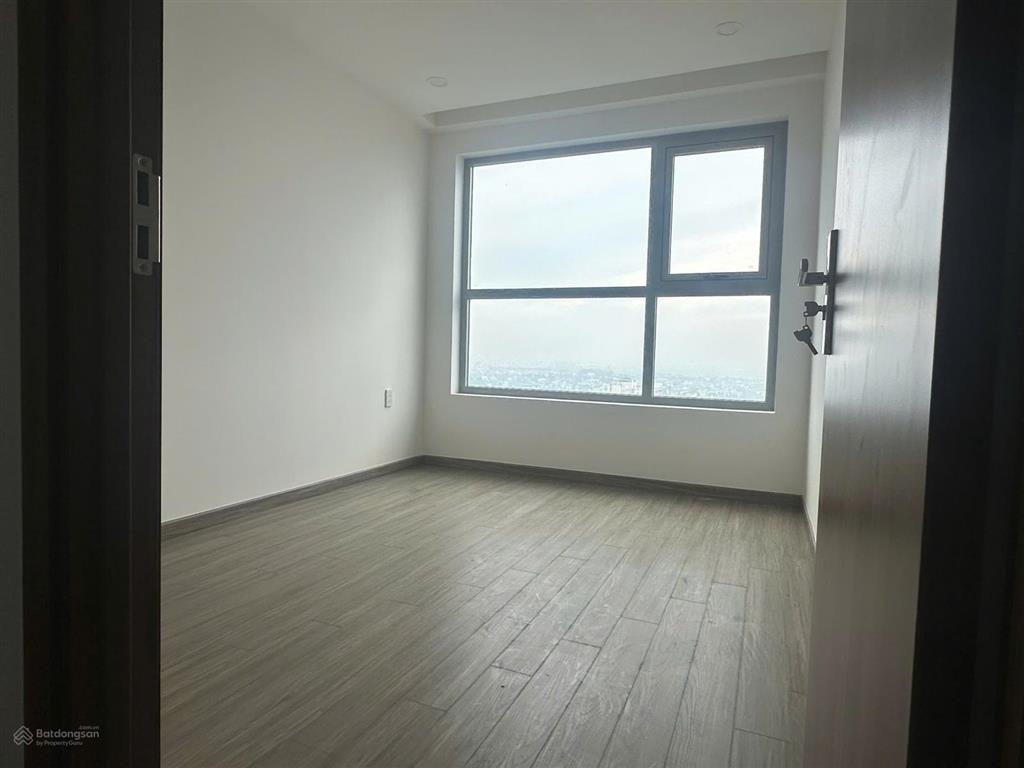 Căn 3pn góc thoáng  nhà mới chưa sử dụng giảm 500 triệu tại happy one central  0922 555 ***