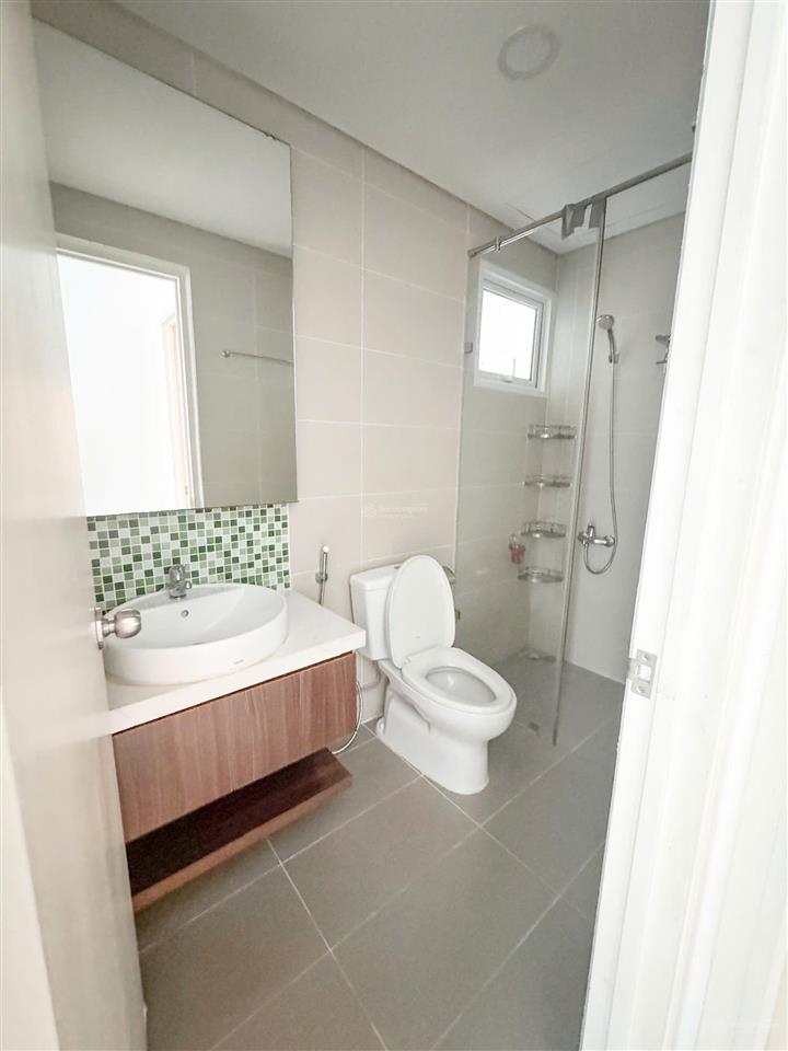 Bán căn 2 phòng 1 vệ sinh 3ty3  0943 330 ***