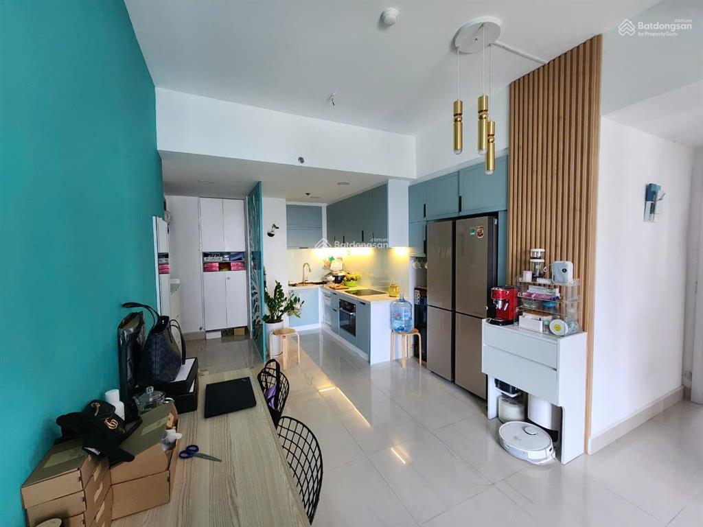 Bán nhanh căn góc 73m2 2 phòng 3tỷ3, view hồ bơi