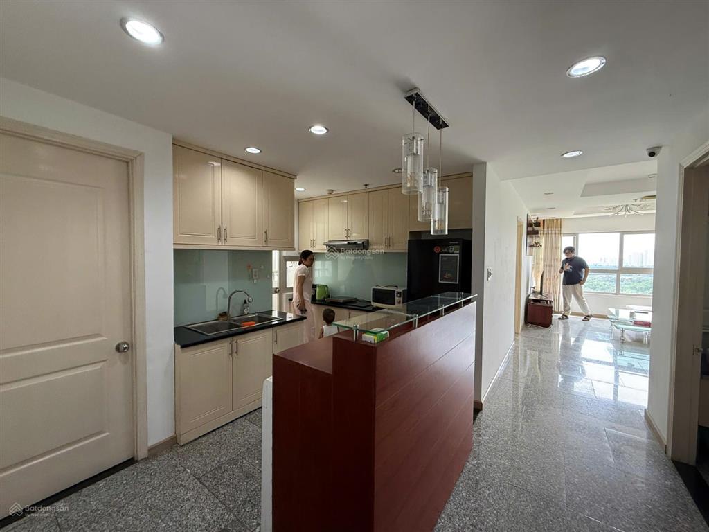 Bán căn hill 1 với 2 phòng ngủ 4tỷ650.  0943 330 ***