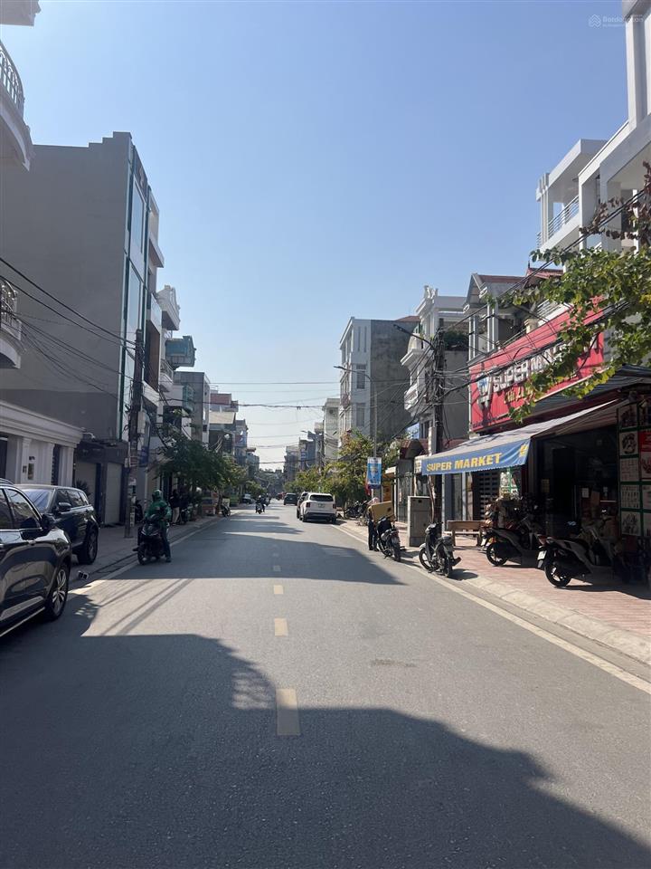 Bán nhà mặt đường an trang  an đồng kinh doanh buôn bán siêu tốt 90m2 * 2.5 tầng