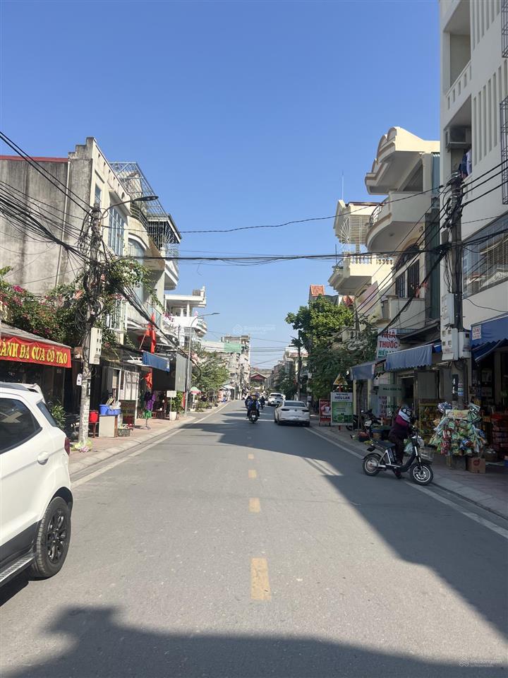 Bán nhà mặt đường an trang  an đồng kinh doanh buôn bán siêu tốt 90m2 * 2.5 tầng