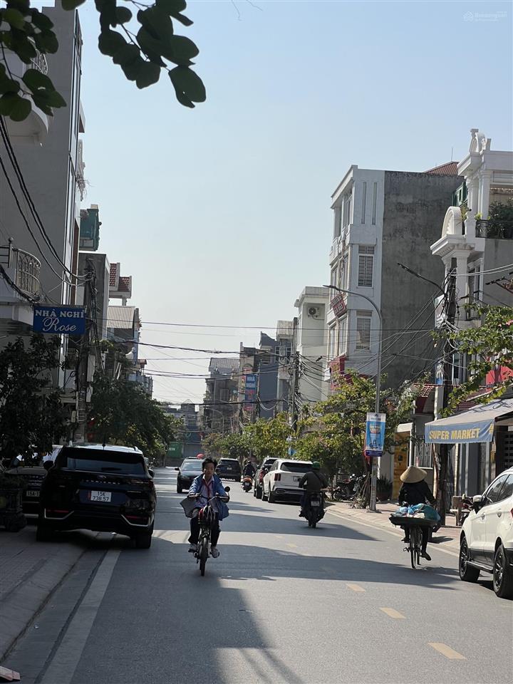 Bán nhà mặt đường an trang  an đồng kinh doanh buôn bán siêu tốt 90m2 * 2.5 tầng