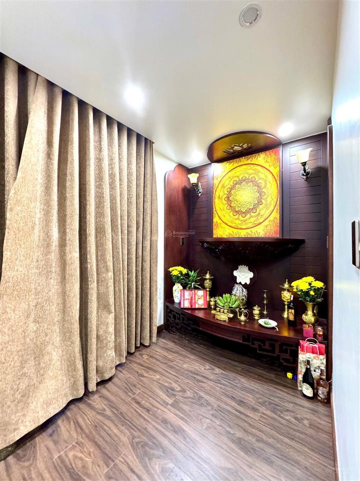 Bán biệt thự dân xây tâm huyết thiết kế đẹp tại sao đỏ. 200m2 * 2.5 tầng