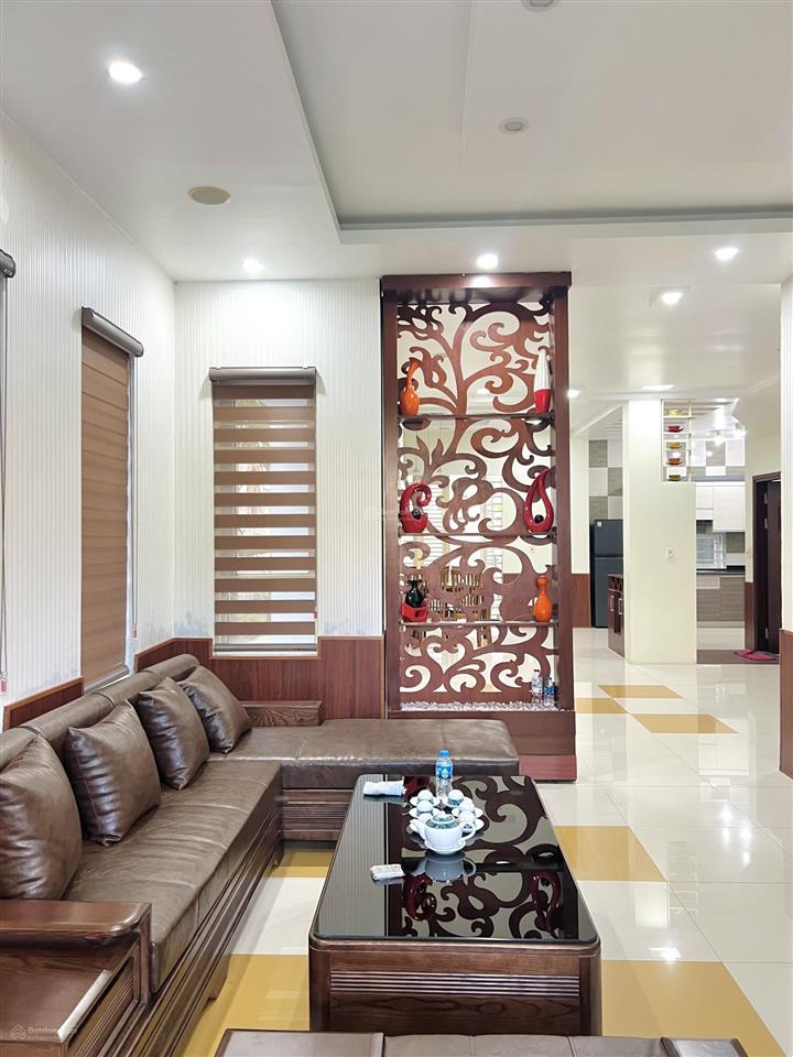 Cho thuê biệt thự khu mê linh anh dũng. 180m2 * 3 tầng full nội thất.