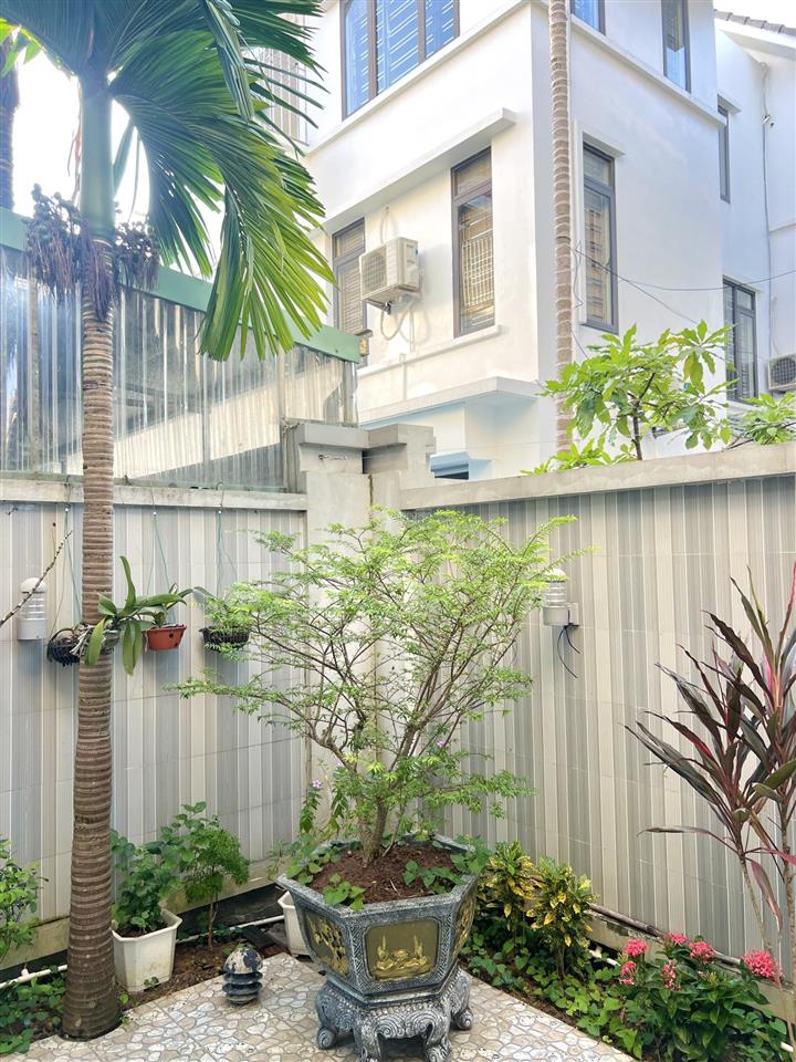 Cho thuê biệt thự khu mê linh anh dũng. 180m2 * 3 tầng full nội thất.