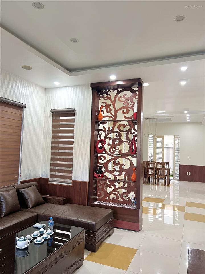 Cho thuê biệt thự khu mê linh anh dũng. 180m2 * 3 tầng full nội thất.