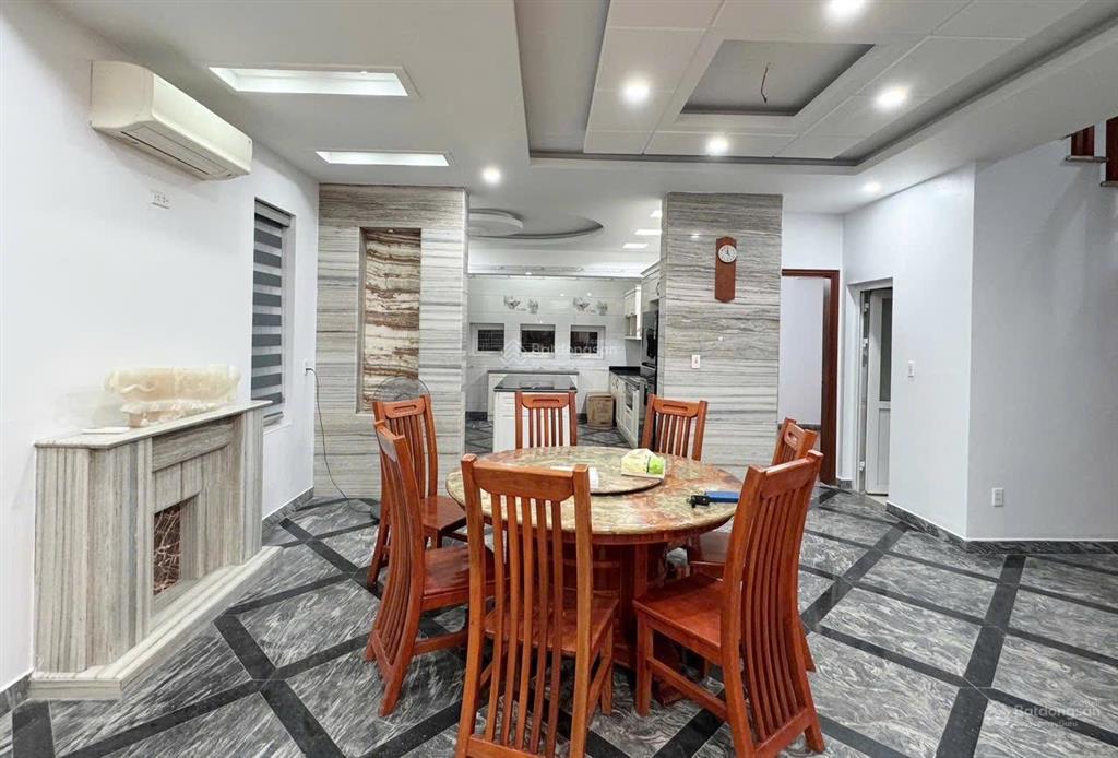 Bán biệt thự mê linh anh dũng dương kinh. 190m2 * 3 tầng. chỉ 9.9 tỷ