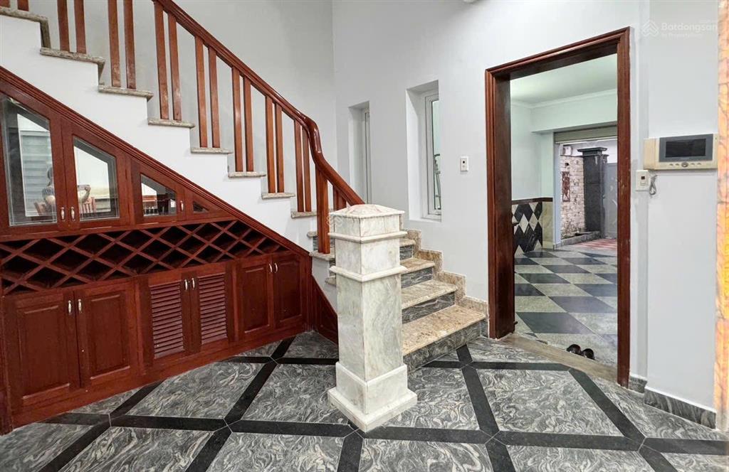 Bán biệt thự mê linh anh dũng dương kinh. 190m2 * 3 tầng. chỉ 9.9 tỷ