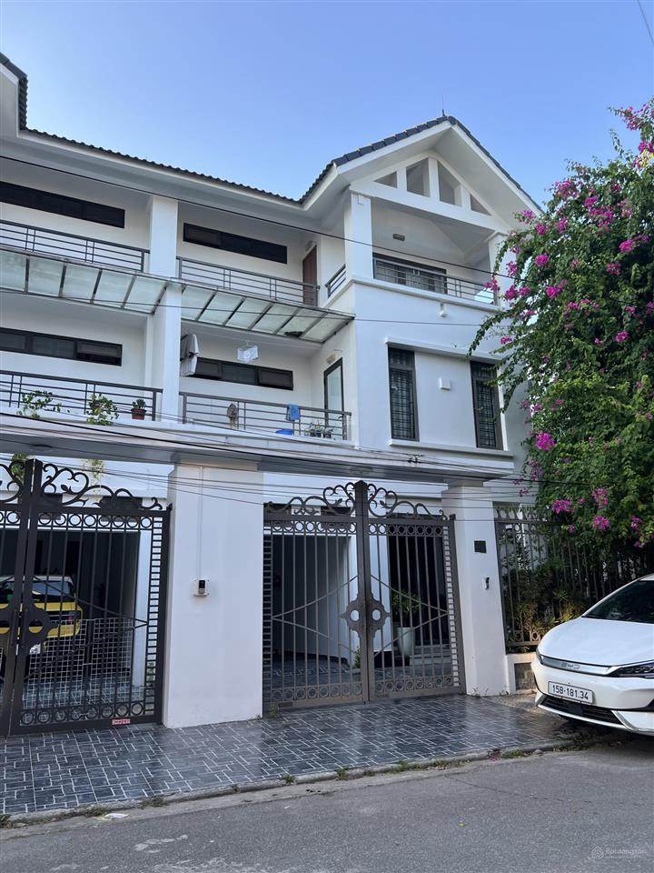Bán biệt thự mê linh anh dũng dương kinh. 190m2 * 3 tầng. chỉ 9.9 tỷ