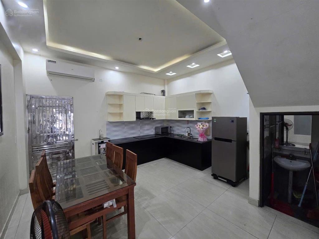 Cho thuê nhà riêng nguyên căn khu văn cao. 80m2 * 4,5 tầng full nội thất